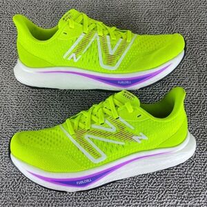 New Balance FuelCell Rebel V3 Electric Green Running Shoes Women's Size 8.5B